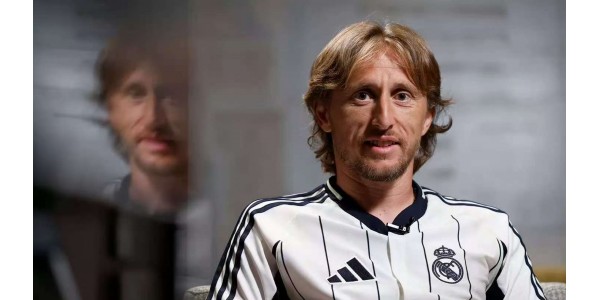 Modrić se oprašta od Bernabeua, a era bivše ceremonijalne trojke veznih završava